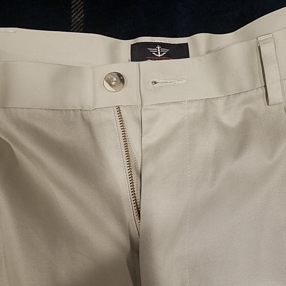 Dockers - Picture 6 of 7